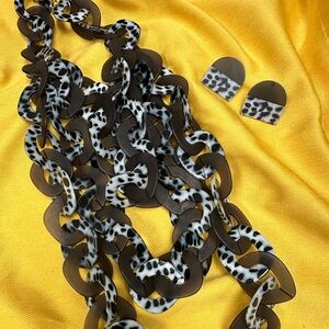 Sassy Jones Leopard Zaria